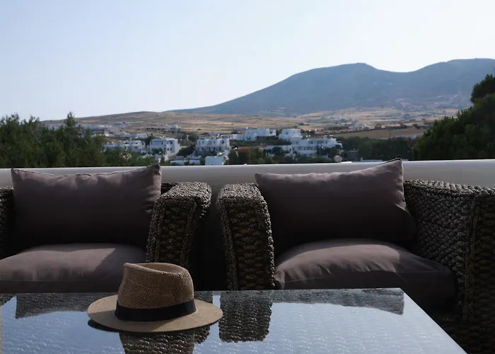 Ifestos With Private Veranda, Paros Apartment
